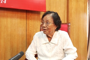 Mme Nguyên Thi Binh les actes de la Chine sont une grave agression