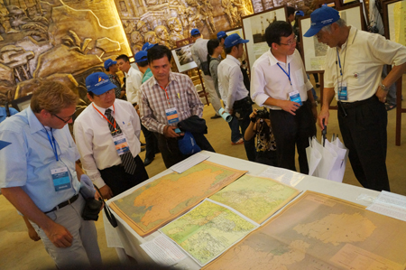 Exposition Hoang Sa – Truong Sa  territoires inaliénables du Vietnam