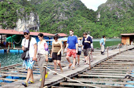 Quảng Ninh Đề xuất thí điểm thành lập “Phòng Cảnh sát du lịch”