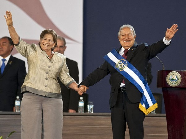 Le président d’El Salvador prend ses fonctions