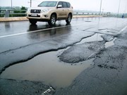 Vĩnh Phúc Xe tải hạng nặng băm nát nhiều tuyến đường