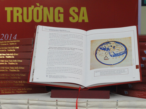 Old documents prove Vietnam’s sovereignty over archipelagos