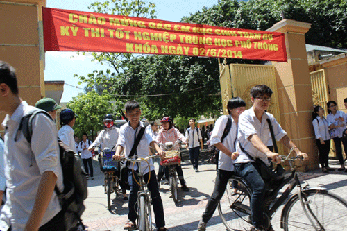 Đề thi Ngữ văn hướng về Hoàng Sa và Trường Sa