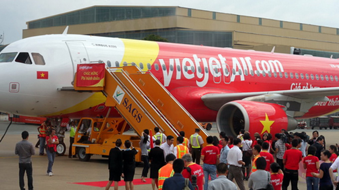 Bộ trưởng Đinh La Thăng xin lỗi người dân về sự cố của VietJet Air