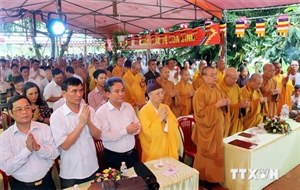 Quang Ninh prière pour la paix et mise en chantier de la pagode Xa Tac
