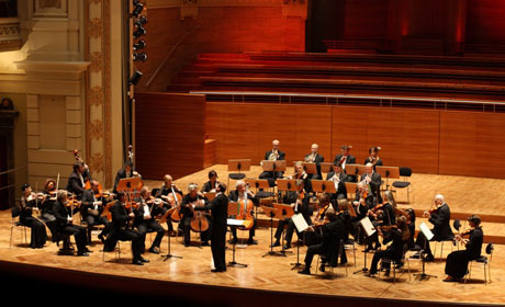 Concert  un chef d orchestre russe et un pianiste japonais se produiront à Hanoi