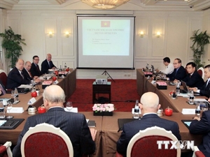 US firms look for business opportunities in Vietnam