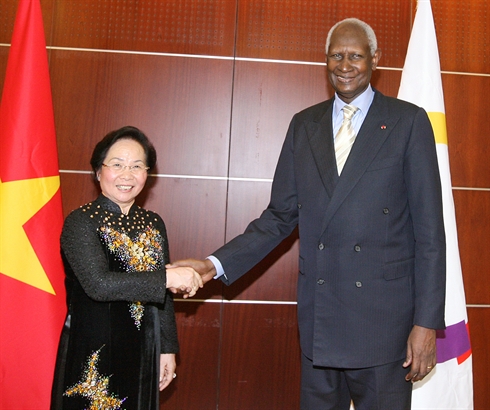 Une dirigeante vietnamienne rencontre le secrétaire général de l OIF à Paris