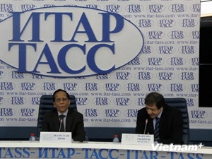 Point presse à Moscou sur la Mer Orientale