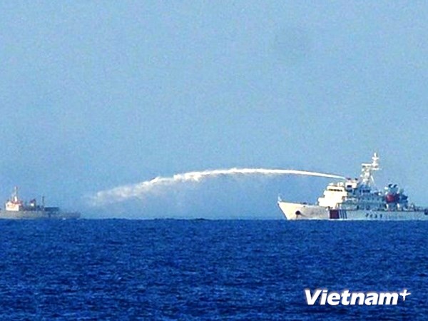Les navires chinois poursuivent leurs attaques contre des navires vietnamiens