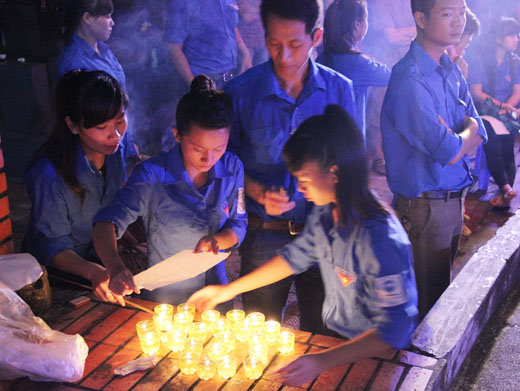 Candle to be lit at Mai Dich cemetery to show gratitude