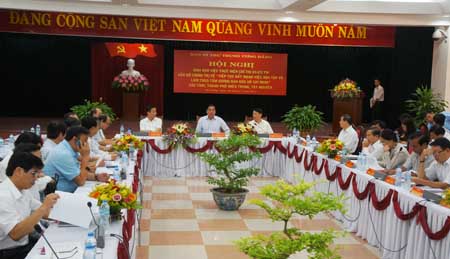 Cán bộ, đảng viên phải nêu gương trong việc học tập và làm theo Bác