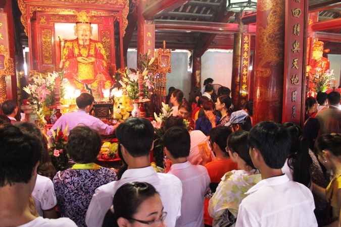Hà Nội Văn Miếu đông nghẹt sĩ tử ngày cận thi
