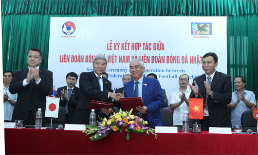 Liên đoàn Bóng đá Việt Nam và Nhật Bản ký kết hợp tác toàn diện