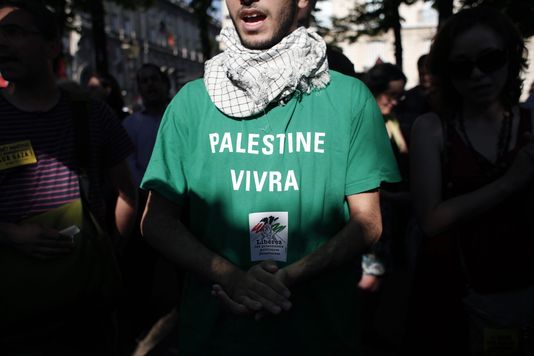 Paris, 400 personnes aux Invalides contre « l assassinat des enfants de Gaza »