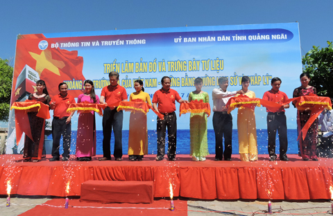 Triển lãm bản đồ và trưng bày tư liệu về chủ đề Hoàng Sa, Trường Sa của Việt Nam trên đảo Lý Sơn