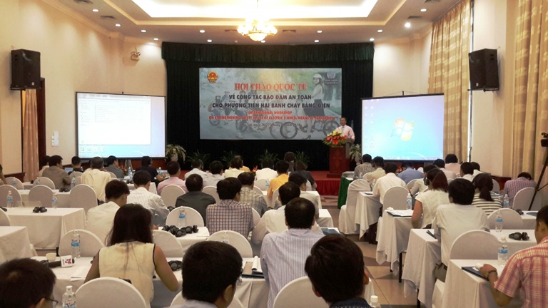 Đảm bảo an toàn cho người sử dụng các phương tiện xe hai bánh chạy bằng điện