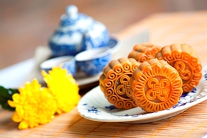 Japan imports 2 880 moon cakes from Lam Dong