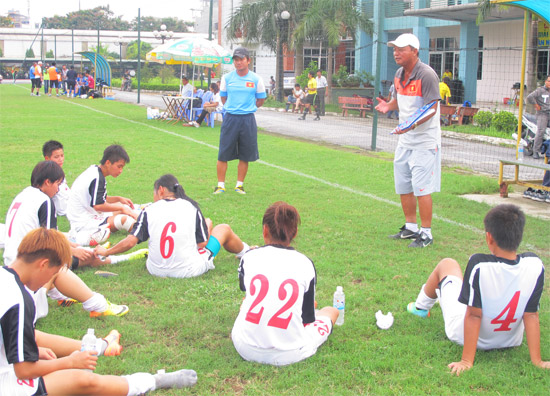 Đội tuyển U19 nữ Quốc gia lên đường tham dự AFF Cup 2014