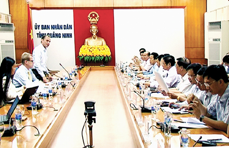 广宁省领导会见美国麦肯锡集团代表团