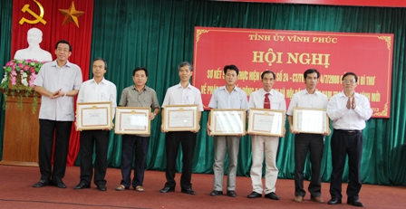 Vĩnh Phúc Tăng cường sự lãnh đạo của Đảng đối với công tác thi đua, khen thưởng