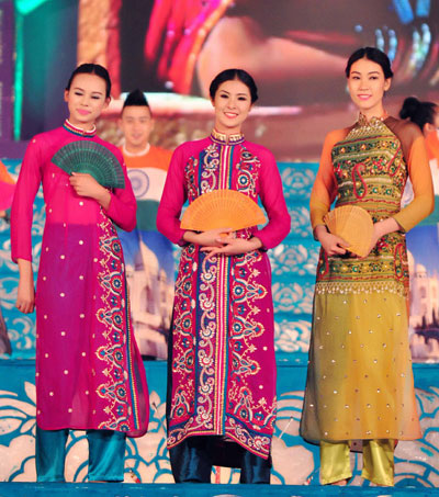 Bientôt la fête de l Ao dai Huong sac Hanoi à Hanoi