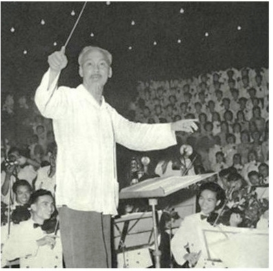 Présentation du livre Hô Chi Minh et les artistes et écrivains