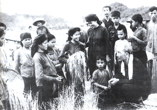 Đầu tiên là công việc đối với con người” - Một tư tưởng lớn thấm nhuần chủ nghĩa nhân văn Hồ Chí Minh
