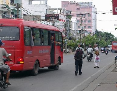 Dẹp xe khách trá hình Cần tăng cường công tác quản lý