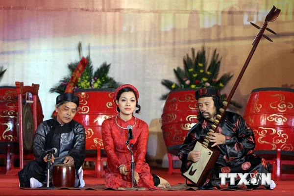 12 provinces et villes participeront au Festival national de Ca tru 2014