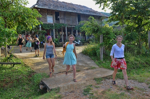 Hausse du nombre de touristes étrangers au Vietnam en août