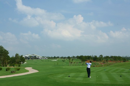 Giải golf “Cây cầu vàng 2014”