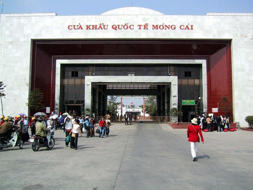 Tham quan Cửa khẩu Quốc tế Móng Cái không cần làm thủ tục xuất nhập cảnh