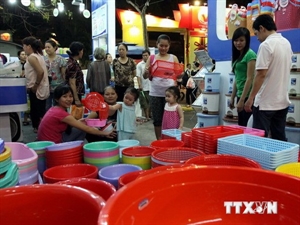Vietnamese products trade fair opens in Hanoi