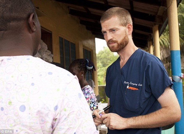 Ebola patient Dr Kent Brantly returns home