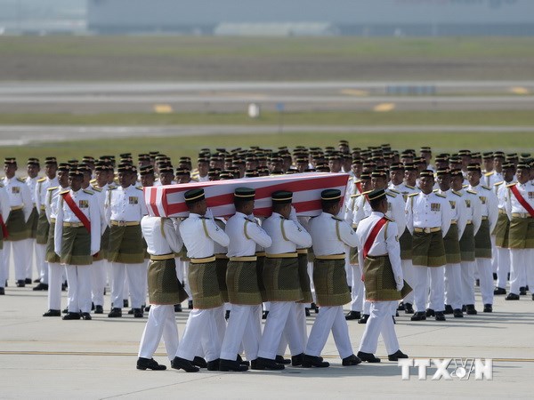 8 more remains from MH17 to arrive in Malaysia
