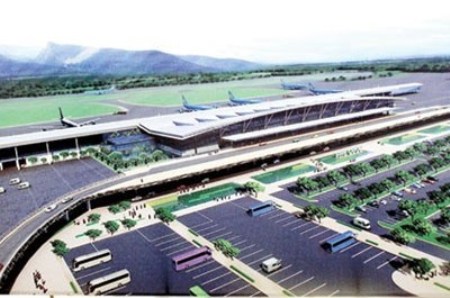 广宁省就云屯机场同越南乔纳斯责任有限公司举行工作会议