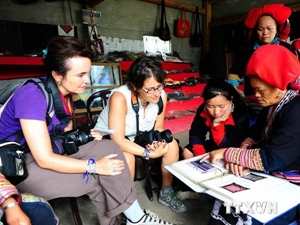 Tourist arrivals to Lao Cai up 25 percent in seven months