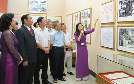 Exhibition spotlights President Ho Chi Minh’s testament