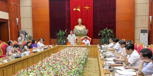 Đồng chí Đinh Thế Huynh làm việc với Ban Thường vụ Tỉnh ủy Phú Thọ