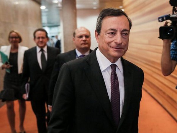 La BCE abaisse ses taux d intérêt directeurs