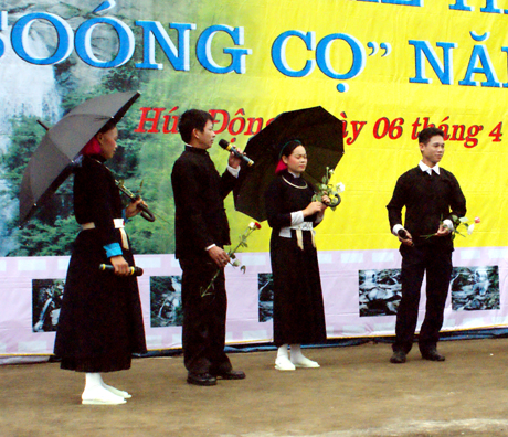 San Chay ethnic group opens singing training