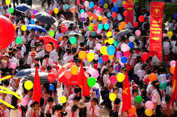 Rộn rã ngày khai trường tại Thủ đô
