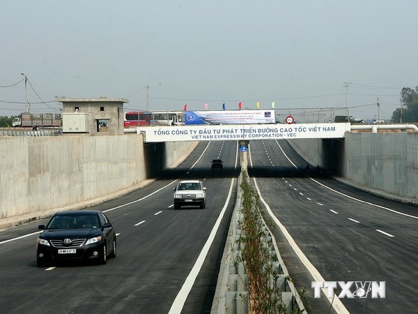 Sẵn sàng thông xe toàn tuyến cao tốc Nội Bài - Lào Cai