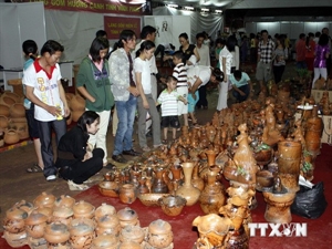 Exposition Céramiques du Nam Bo à An Giang