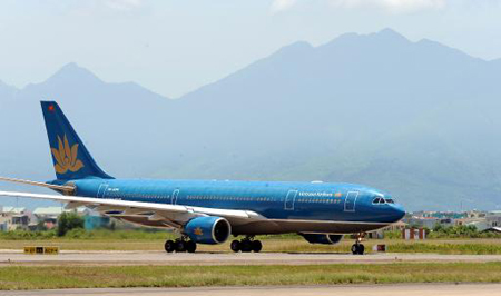 Vietnam Airlines offers special program celebrating 60th anniversary of Hanoi Liberation Day