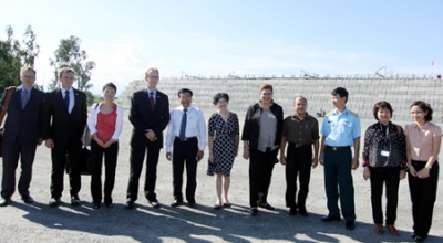 美国国际开发署代副署长访问岘港市