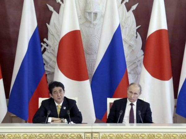Japanese PM proposes talks with Russian President