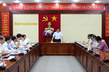 广宁省省委书记与东海研究协助基金会工作代表团举行工作会晤