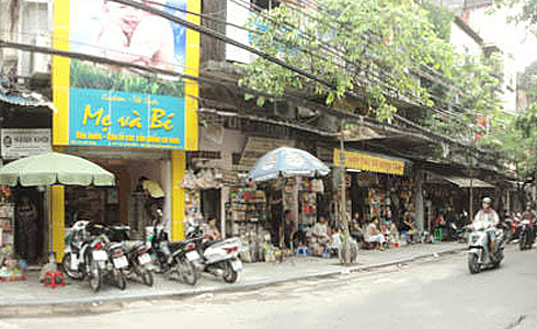 Hanoi conserves traditional medicine street